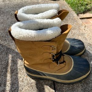 Sorel boots mens size 10 - like new